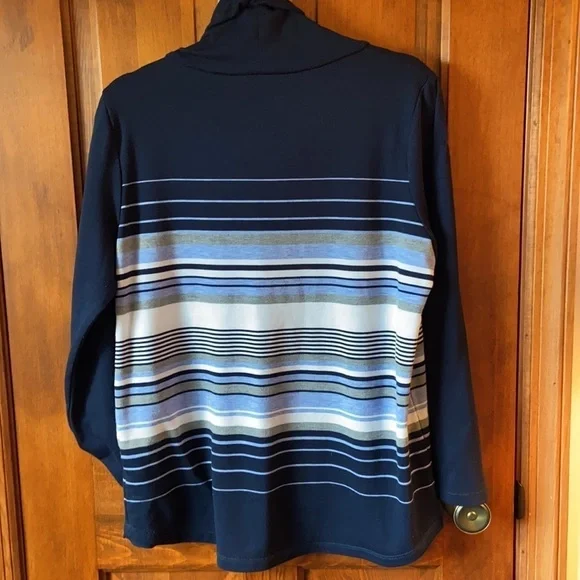 Ruby Rd. Tunic Style Top - Picture 2 of 7